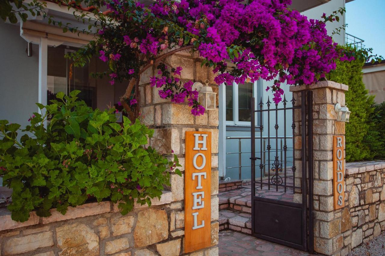 Rondos Hotel Himare Luaran gambar