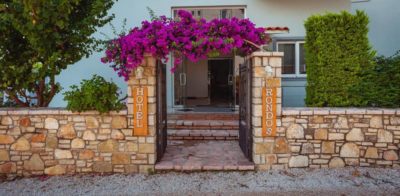 Rondos Hotel Himare Luaran gambar