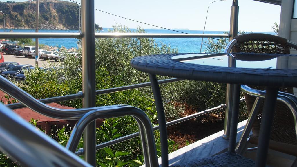Rondos Hotel Himare Bilik gambar
