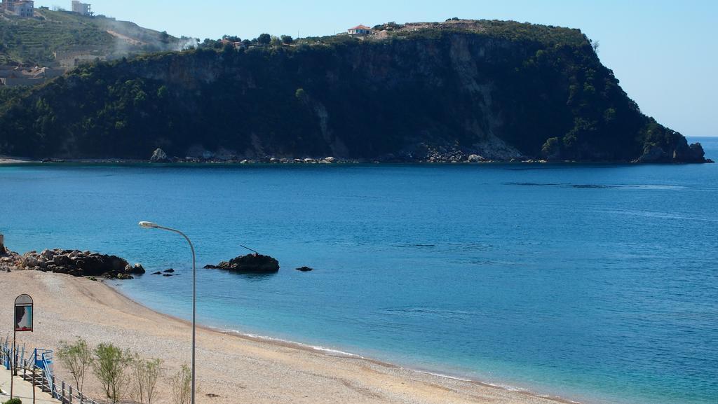 Rondos Hotel Himare Luaran gambar