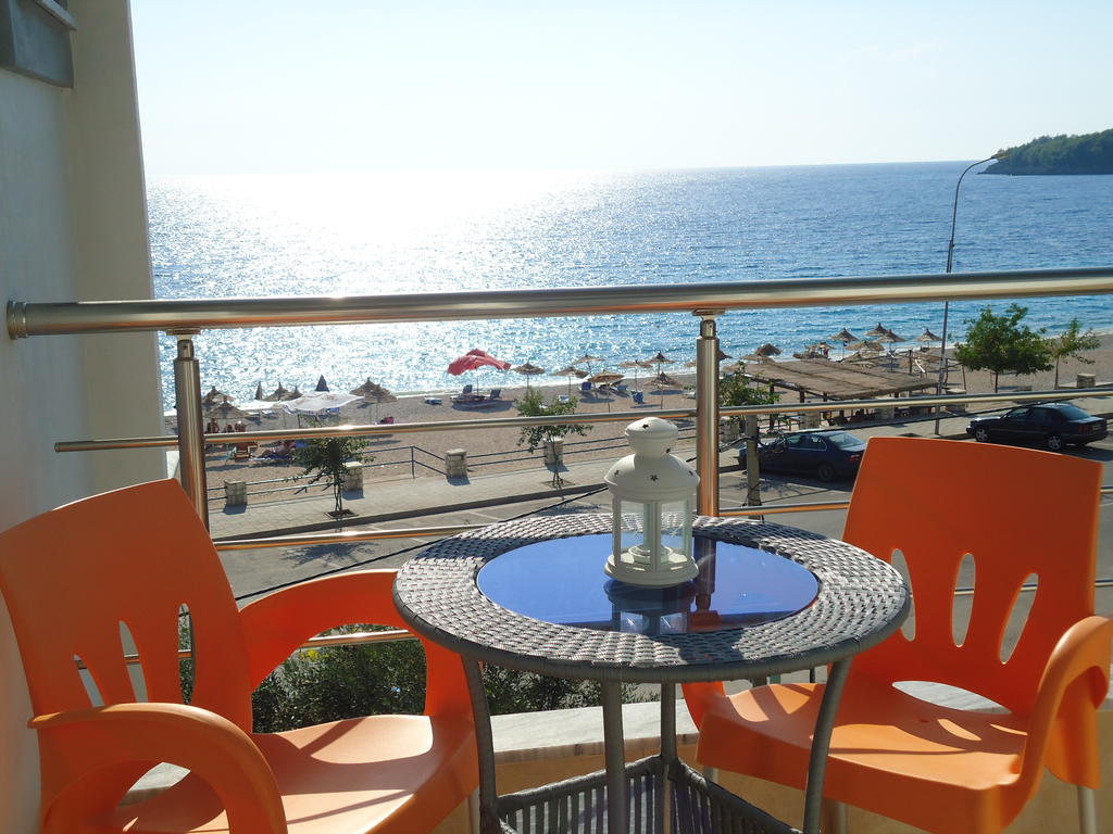 Rondos Hotel Himare Luaran gambar