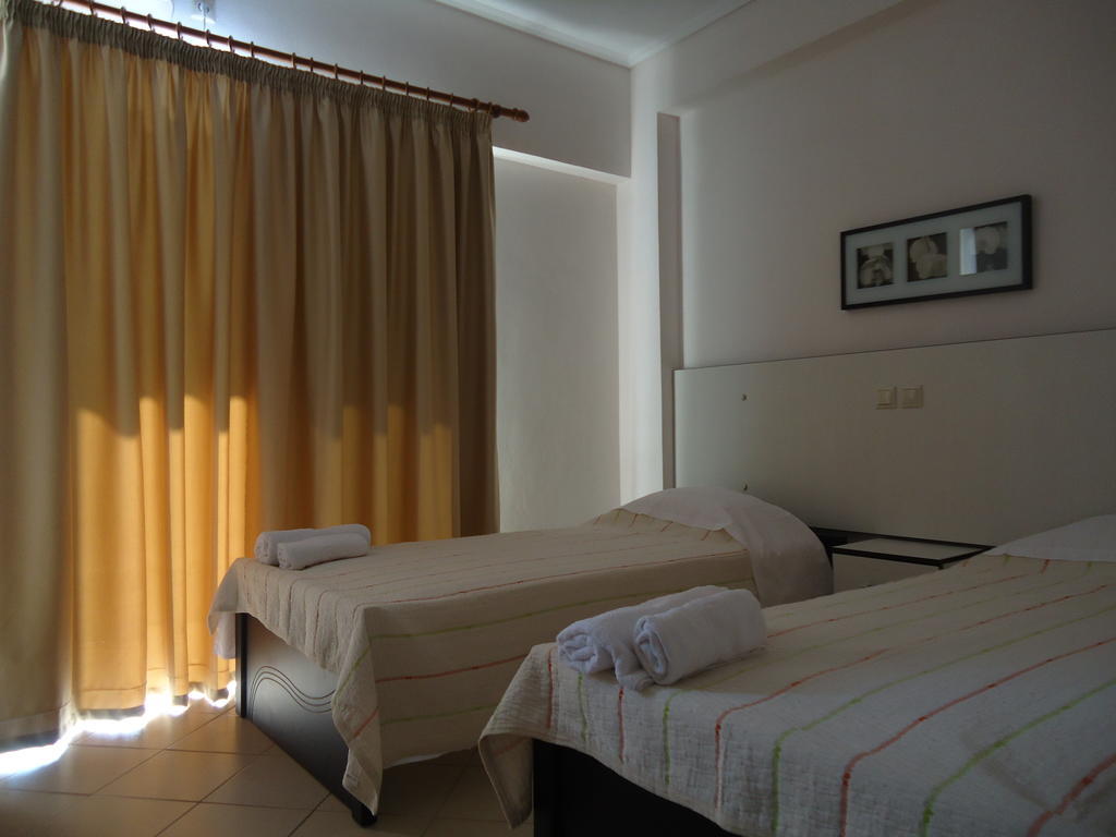 Rondos Hotel Himare Bilik gambar
