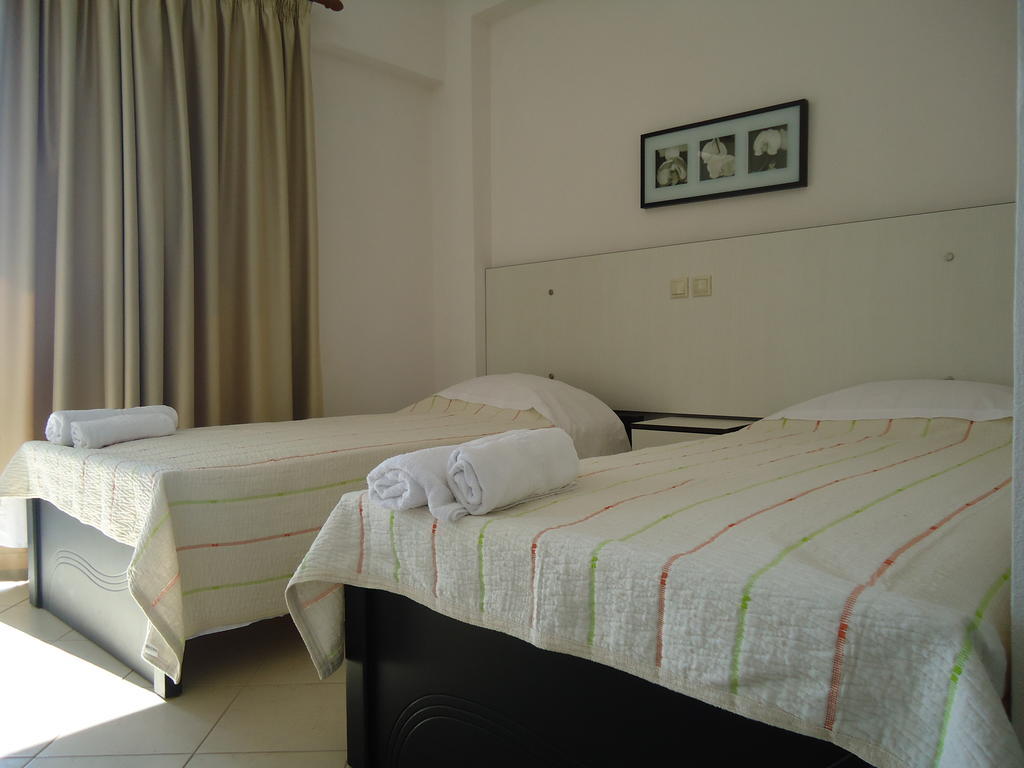 Rondos Hotel Himare Bilik gambar