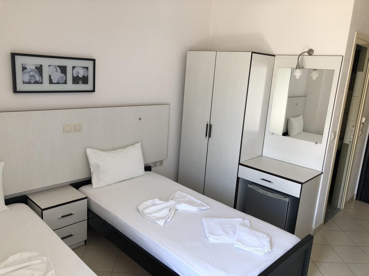 Rondos Hotel Himare Luaran gambar