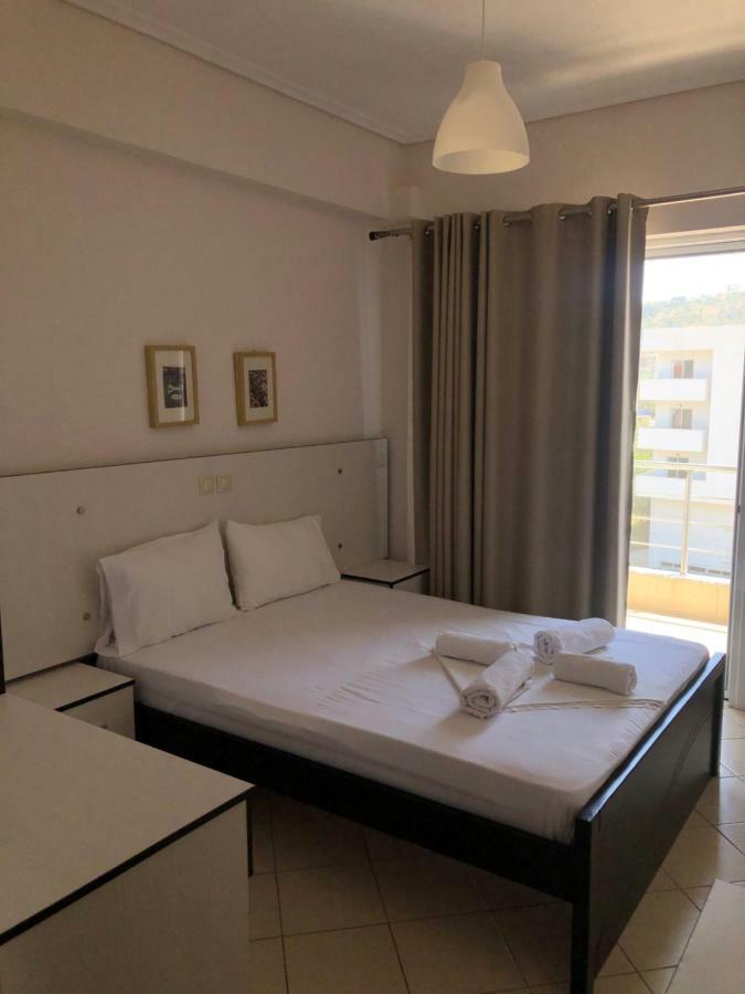 Rondos Hotel Himare Luaran gambar